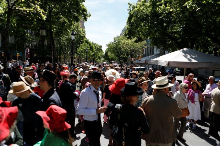strollwithahat2014-2.jpg